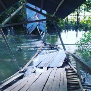 Jembatan Menuju Sekolah Satap di Donggala Ambruk