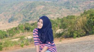 Honorer Cantik Maros Ini Juga Harap Kesejahteraan Guru Ditingkatkan