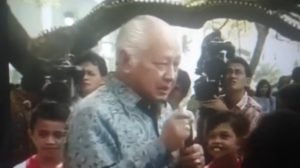 Anak SD Dari Banggai Bertanya Dengan Soeharto Viral