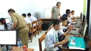SMP Sawerigading Ikutkan 22 Siswa USBN Berbasis Komputer