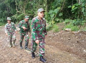 Jelang Penutupan TMMD, Warga dan TNI Kian Harmonis