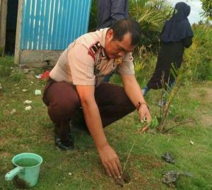 POLRES BUOL DAN MAPALA PERINGATI HARI LINGKUNGAN HIDUP DI RANGKAIKAN BUKA BERSAMA DI PONPES