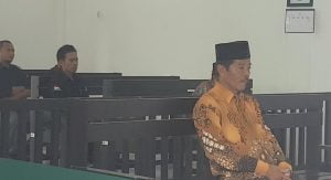 Kades Bolano Jalani Sidang Pembacaan Dakwaan di PN Pengadilan Negeri Parigi, 
