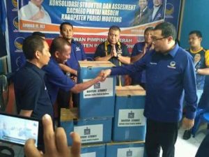 KETUA DPW DAN BENDAHARA UMUM PARTAI NASDEN RAPAT KONSOLIDASI BERSAMA BACALEG KAB/KOTA DAPIL PARIMO