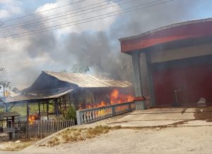 BREAKING NEWS: Kebakaran Terjadi di Desa Moubang Kecamatan Mepanga