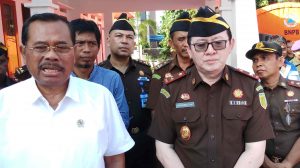 Prihatin Pengungsi Makan Mie Instant,Jaksa Agung Perintahkan Kajati Sulteng Potong Sapi