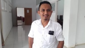 Tidak Perlu Tantang DPRD Terkait Pansus Pegawai Honorer di Muna, Pemda dan DPR “Suami Istri”