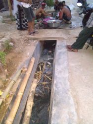 Diduga Menyalahi Bestek,Pembangunan Saluran Air di Desa Sandana Terkesan Asal Jadi