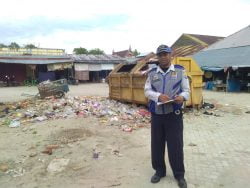 Sampah Menumpuk diTerminal Sandana,Pemerintah Tolitoli di Minta Peduli