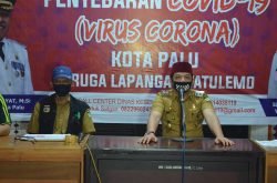 Antrian Panjang Di Pos Pemeriksaan Covid-19, Pemkot Palu Terapkan Skala Prioritas Kepada lansia, ibu hamil, dan bayi.