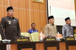 Wawali Sampaikan Sambutan Walikota Di Sidang Paripurna