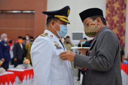 Gubernur Sulteng,Longki Djanggola Lantik Bupati Morowali Utara