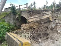 Oprit Jembatan Jebol,Pengguna Jalan Ruas Palu Pakuli Dihimbau Waspada