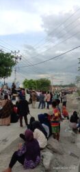 Merasa Diabaikan Pemerintah,Penyintas Bencana Di Loli Bersaudara Blokir Jalan Nasional