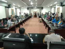 Enggan Temui Pendemo, Ketua DPRD Sulteng  ” Menghilang”