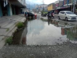 Jalan Gajah Mada Mirip Kolam Ikan, BPJN Sulteng Bungkam