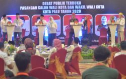 Paslon Wali Kota dan Wakil Wali Palu Kupas Visi Misi di Debat Pertama