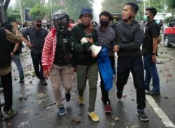 Demo Omnibus Law Cipta Kerja di Palu Chaos