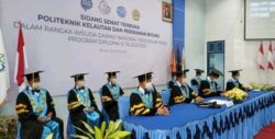 15 Taruna Taruni Poltek KP Asal Parigi Moutong Di Wisuda