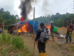 Personil Gabungan Polda -Polres Tolitoli dan Buol Sisir Lokasi PETI Tabong