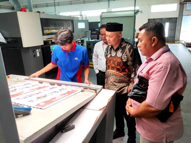 Bawaslu Sulteng Pantau Langsung Proses Cetak Surat Suara DPD Dapil Sulteng