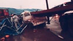 Minibus pengangkut Karyawan ringsek parah usai Adu Banteng dengan Loader di Kawasan IMIP ,Morowali ,Sulteng , Minggu ( 07/05/2024). dok.Ist