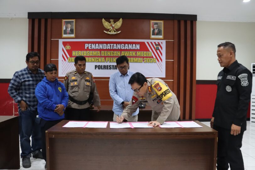 Jelang Pelaksanaan Pilkada, Polresta Palu Dan Awak Media Teken MoU