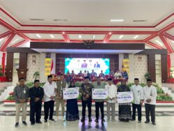 Pj. Bupati Donggala Beri Jamsostek Usai Melantik Pimpinan Daerah IPIN