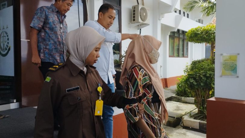 Tersandung Kasus Korupsi Kambing,Kades dan Kontraktor di Eksekusi Jaksa