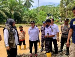 Bupati Donggala Upayakan Jalan Penghubung di Desa Povelua Pasca Putus Akibat Banjir
