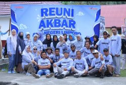 Alumni 2000 ikut andil menyukseskan reuni akbar SMP Limboro.